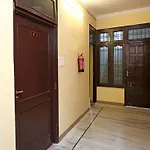 Hotel O Greenview Near Munshi Pulia Metro Station