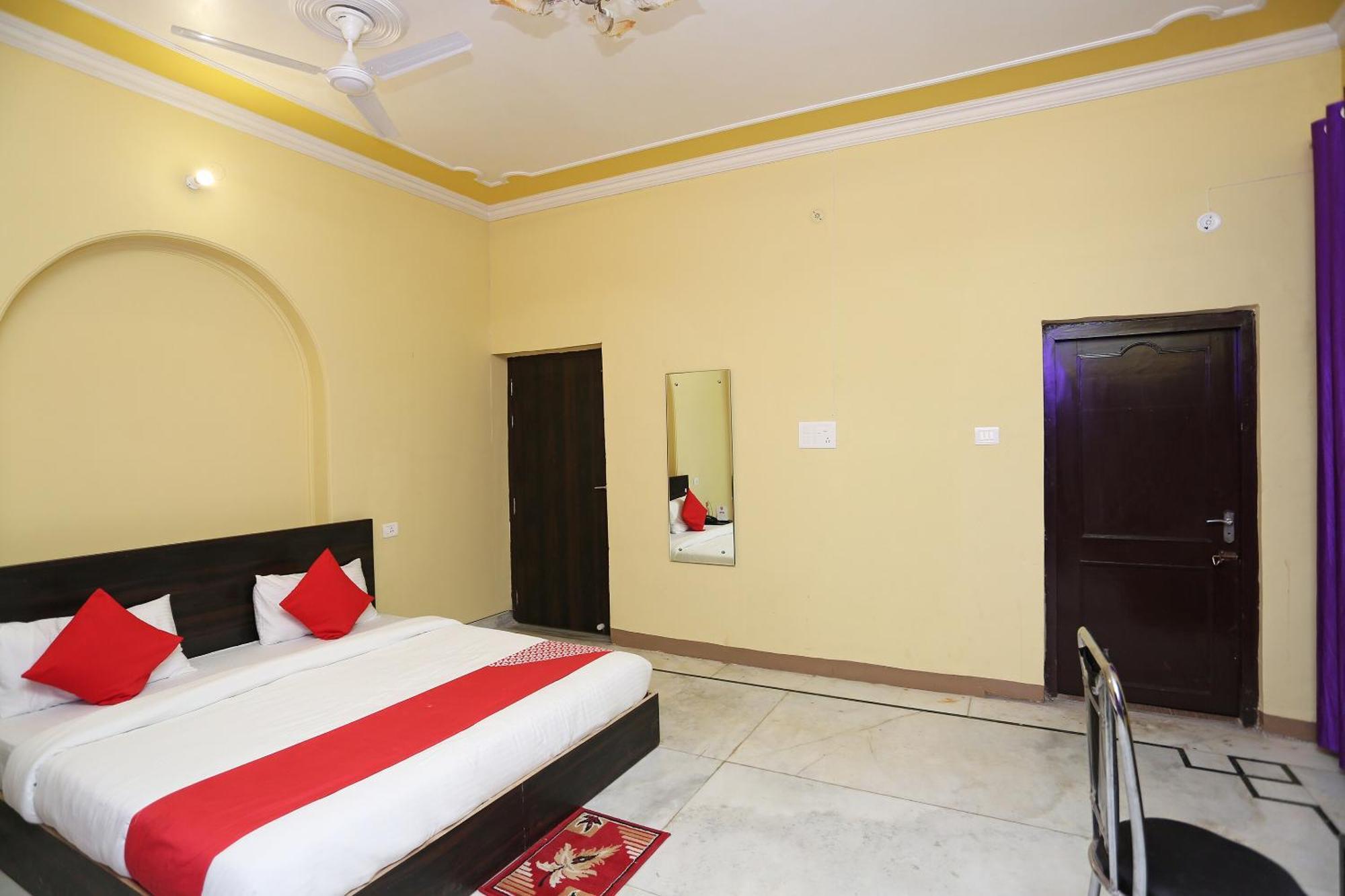 O Greenview Near Munshi Pulia Metro Station