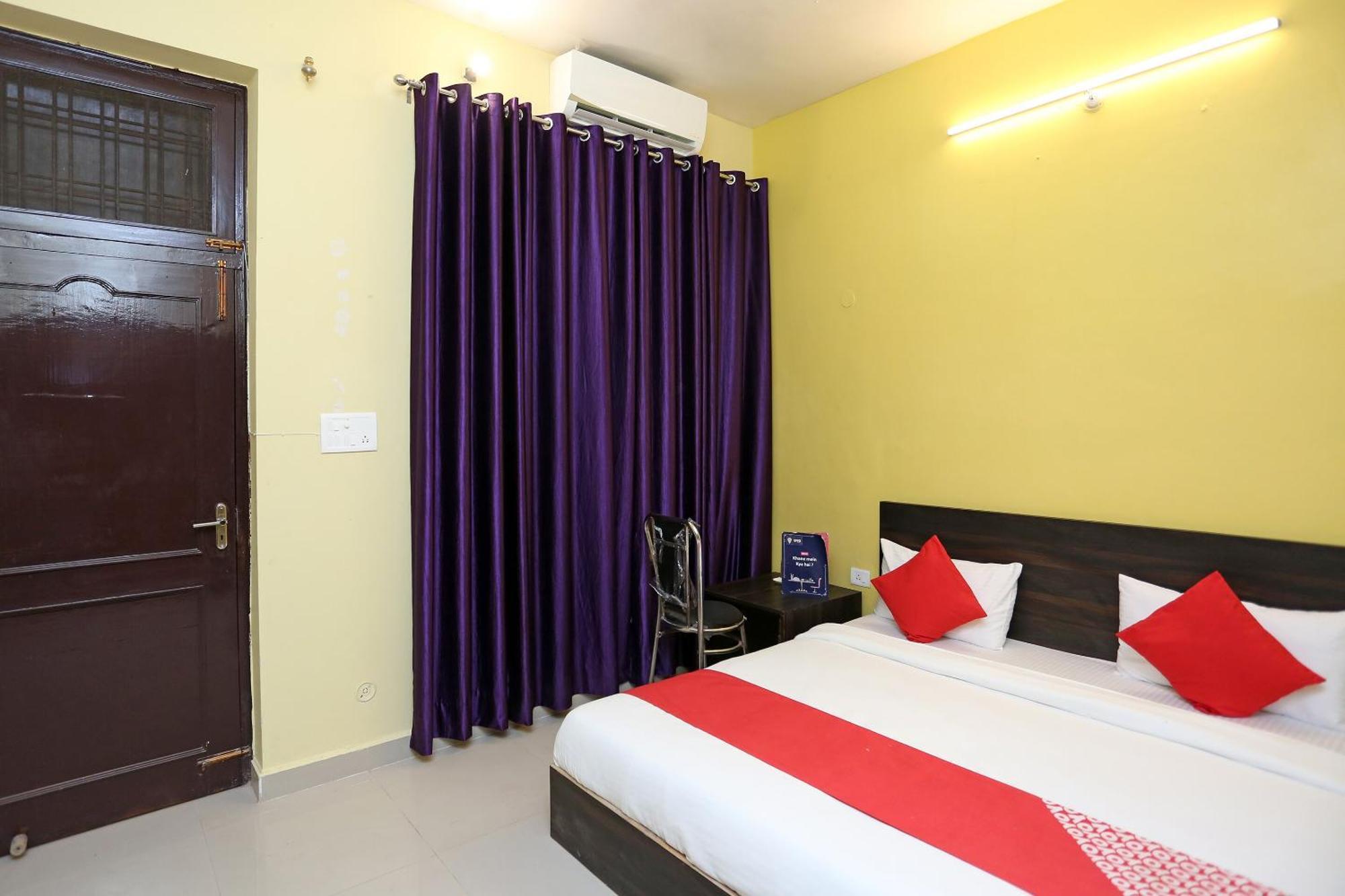 O Greenview Near Munshi Pulia Metro Station