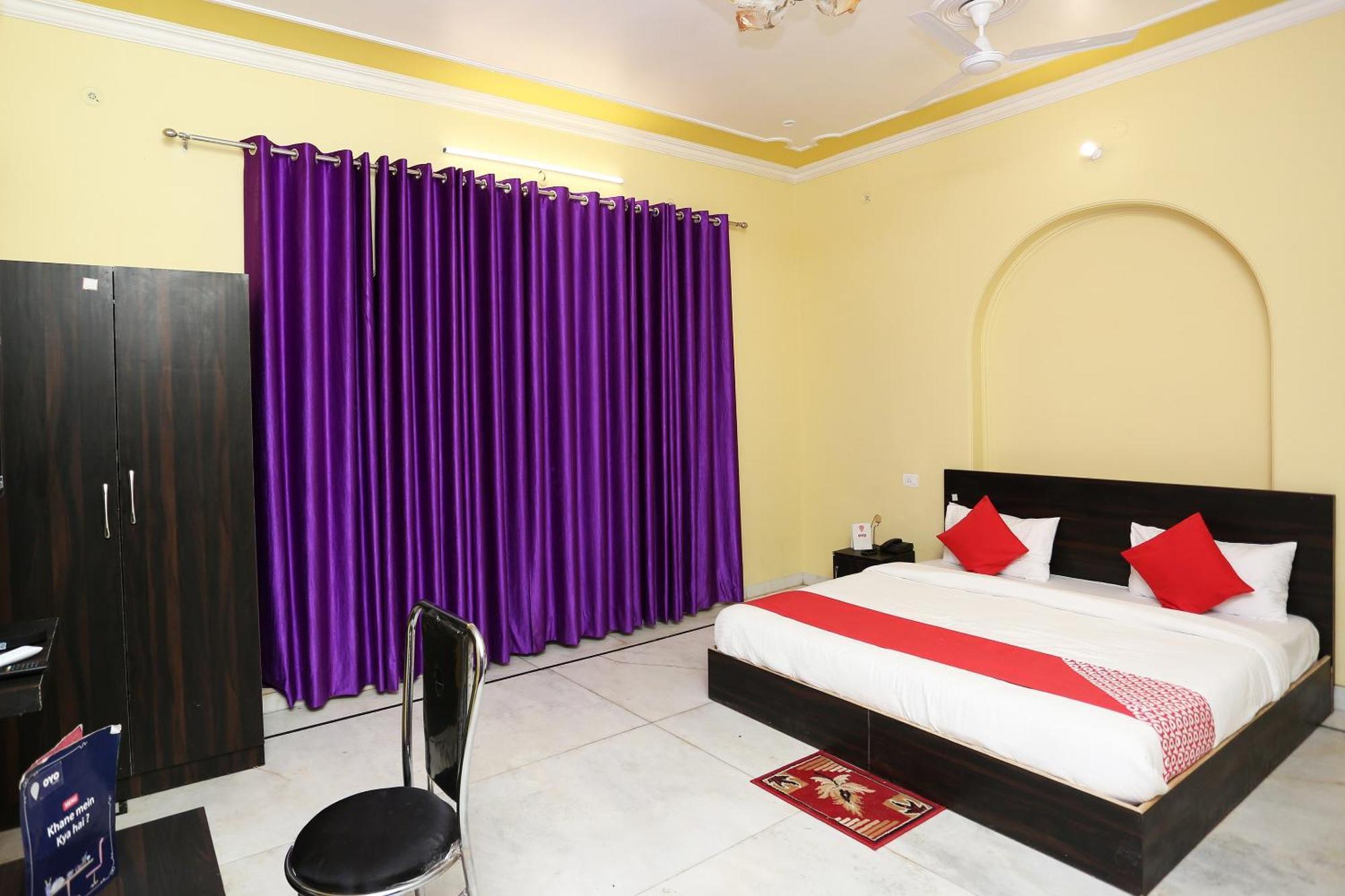 Hotel O Greenview Near Munshi Pulia Metro Station 4*